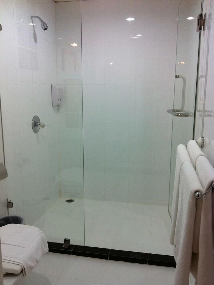 Lullaby Inn Silom Bangkok Dış mekan fotoğraf